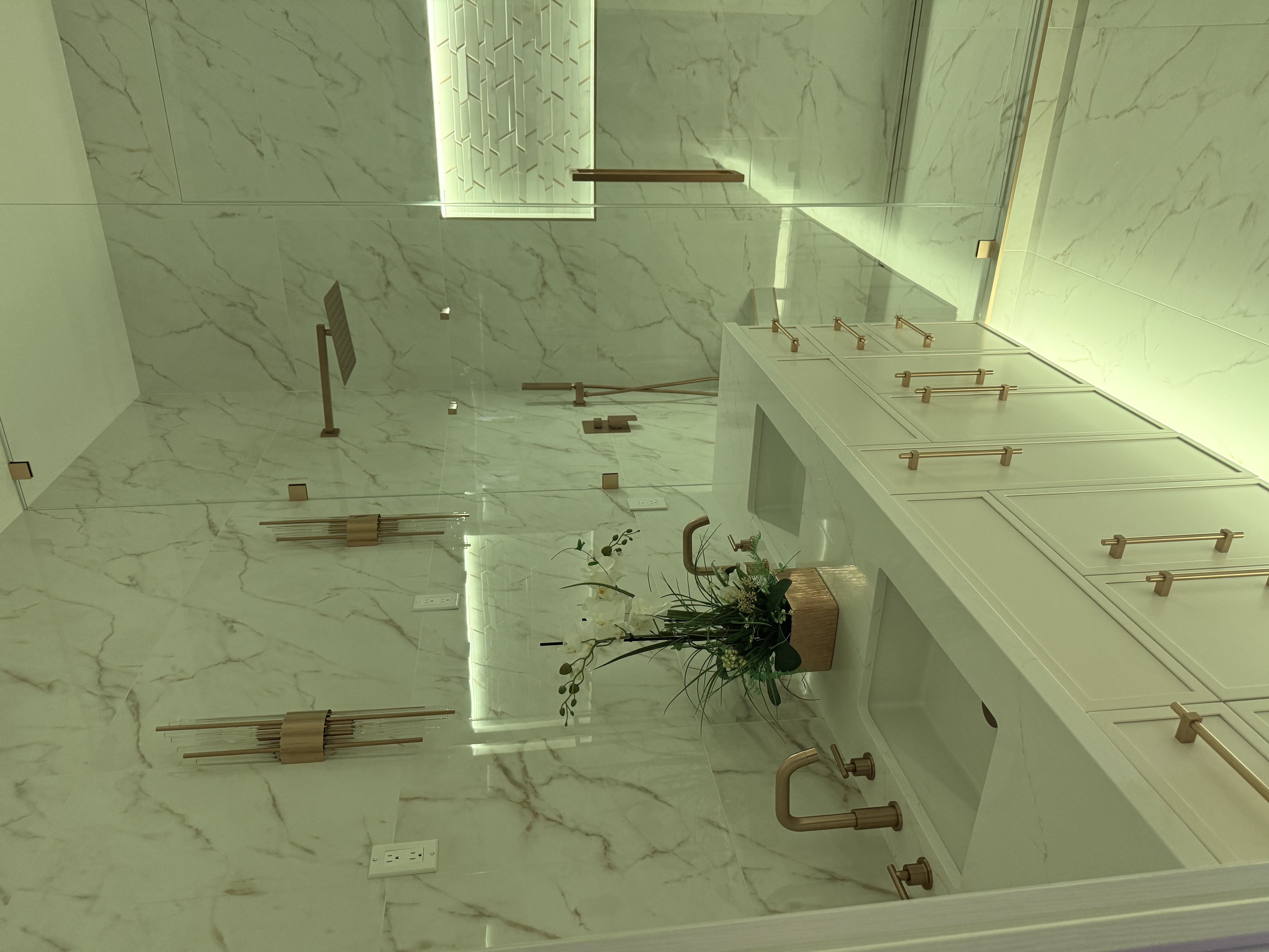 White Italian marble bathroom flooring and tiles